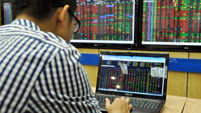 Đầu tuần, Vn-Index tiếp tục giảm trên 20 điểm trong phiên. Ảnh: Anh Quân